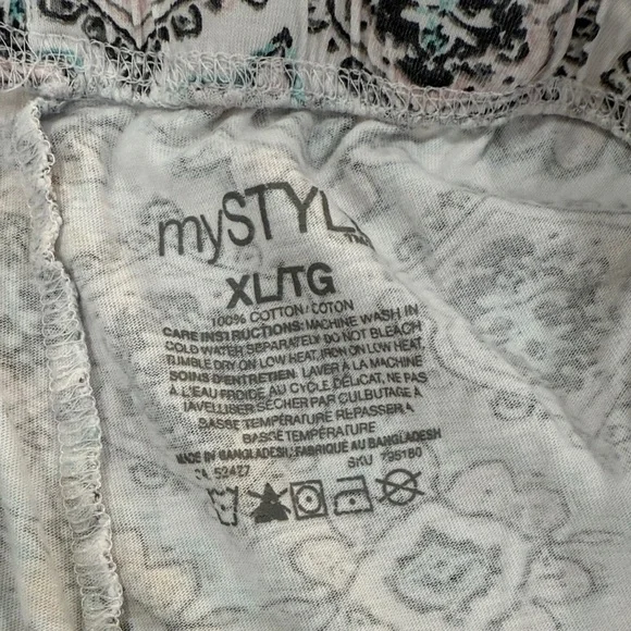 Patterned Jogger Pants - Picture 2 of 4